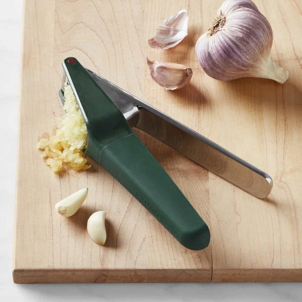 Williams Sonoma Ultimate XL Garlic Press With Scraper NEW